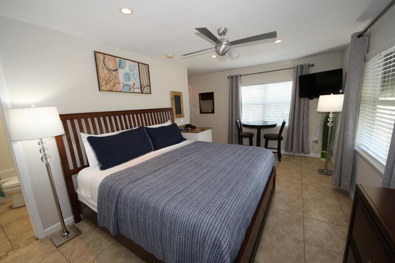 The Beach On Longboat Key - Studio 103 Bagian luar foto
